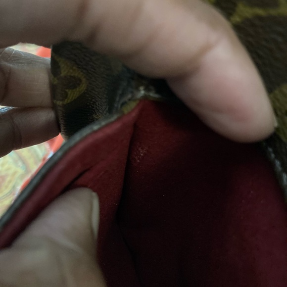 Louis Vuitton Monogram Partition Wristlet/Clutch - Picture 13 of 16